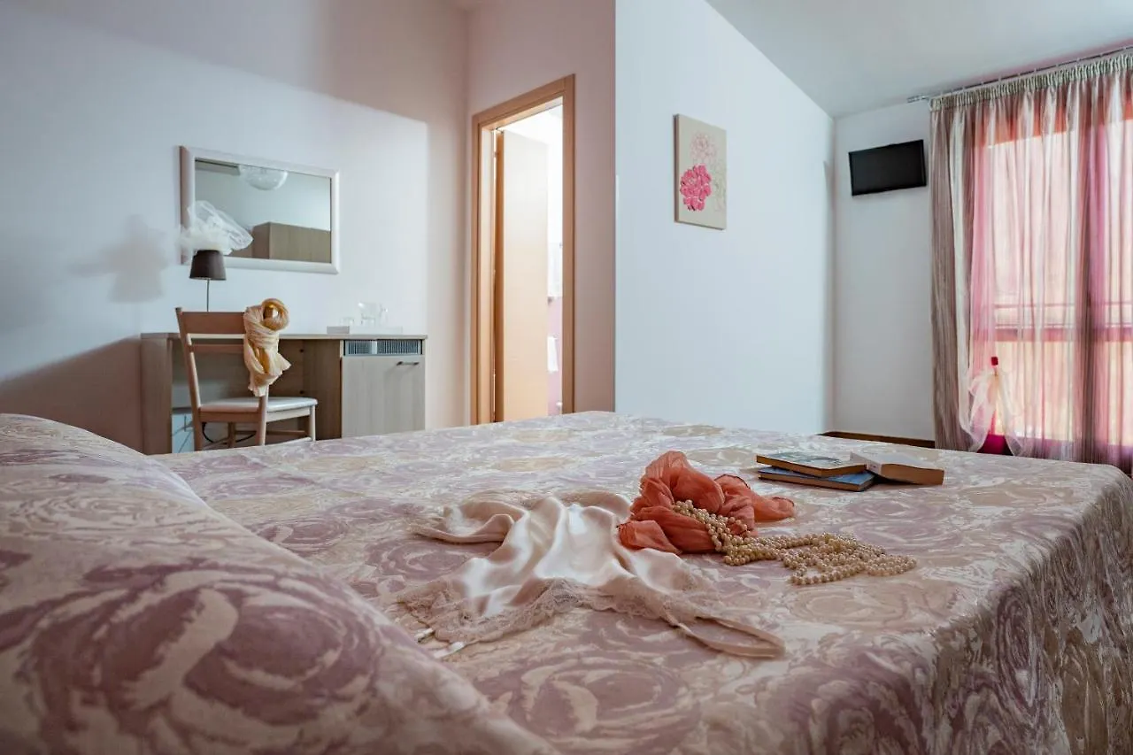 Bed & Breakfast B&B Pietre Preziose Castelluzzo Italia