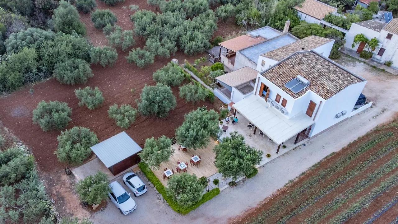 Bed & Breakfast B&B Pietre Preziose Castelluzzo Italia